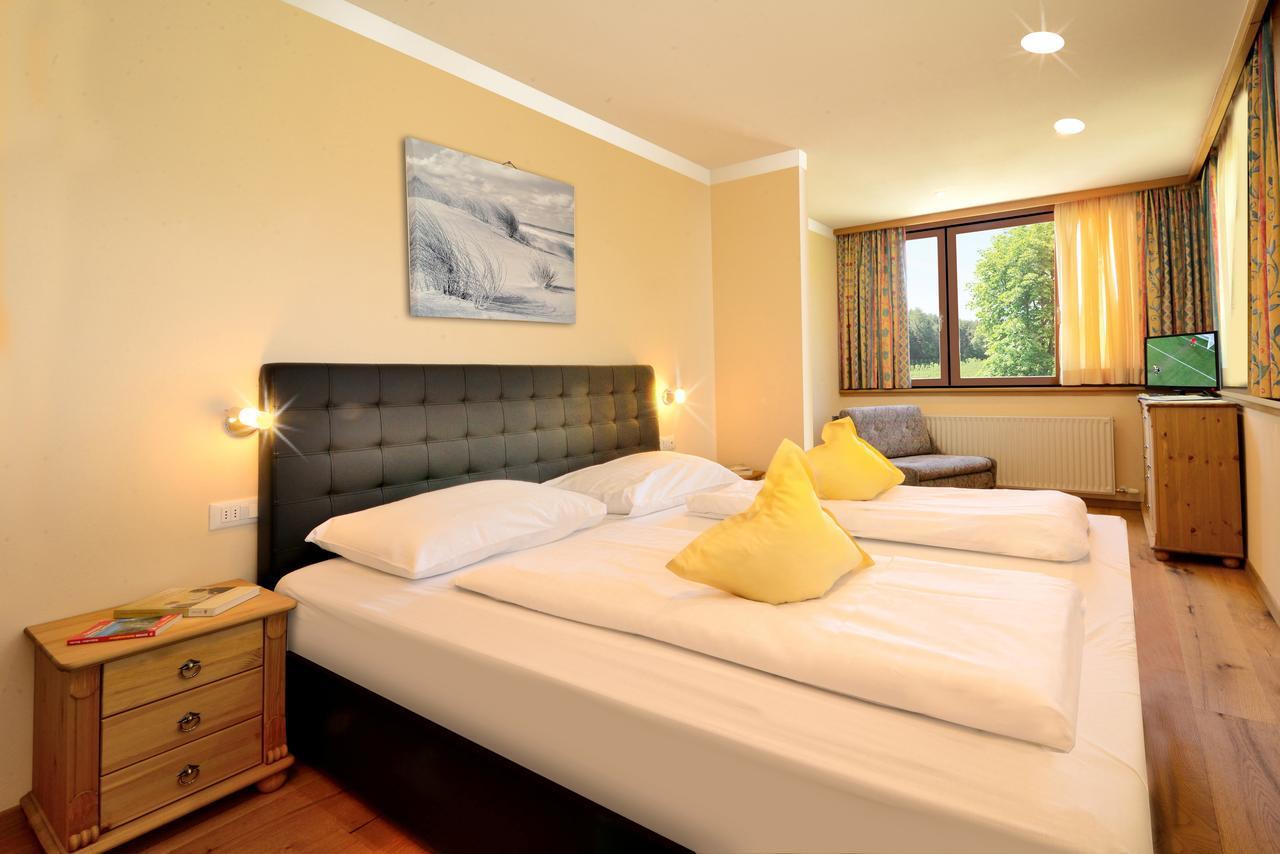 Hotel Floetscherhof Natz-Schabs エクステリア 写真